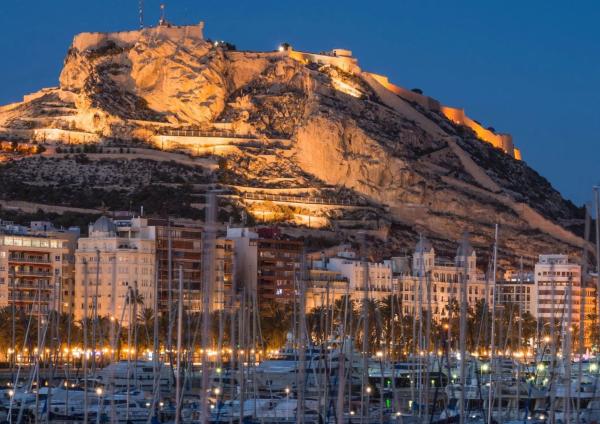 Piso en Barrio Carolinas Bajas