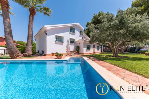 Casa independiente en calle de la Encina