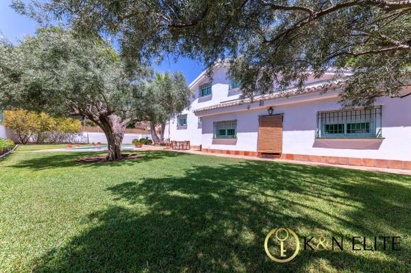 Casa independiente en calle de la Encina