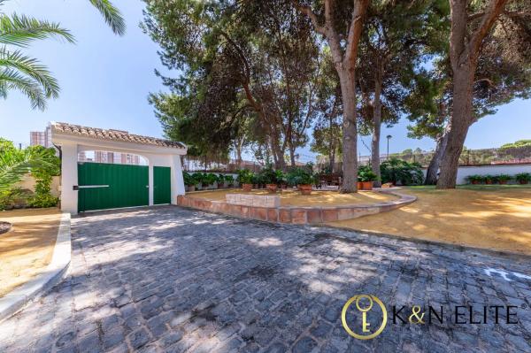 Casa independiente en calle de la Encina