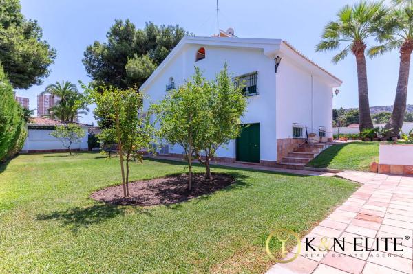 Casa independiente en calle de la Encina