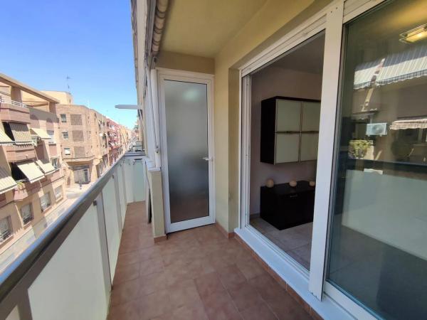 Piso en calle l'Aguila, 2