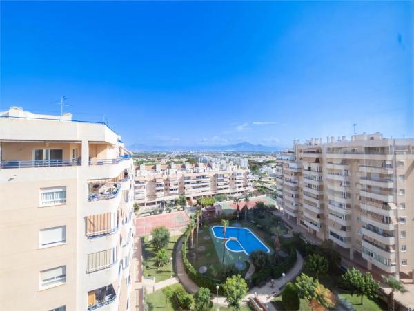 Ático en avenida Historiador Vicente Ramos