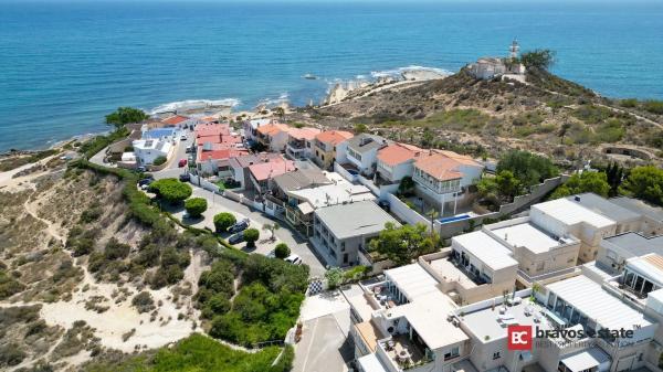Chalet adosado en camino del Faro