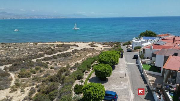 Chalet adosado en camino del Faro