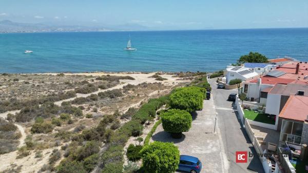Chalet adosado en camino del Faro