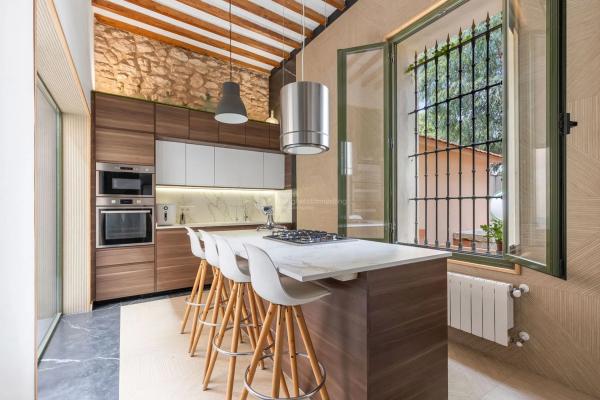 Casa independiente en calle Músico Carlos Cosmen