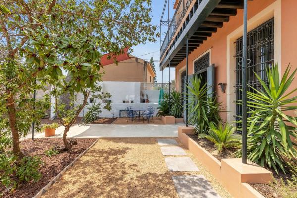 Casa independiente en calle Músico Carlos Cosmen