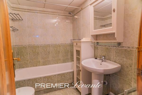 Piso en avenida Pintor Xavier Soler, 24