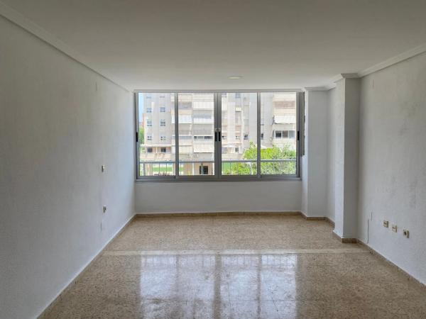 Piso en calle Arpón, 3