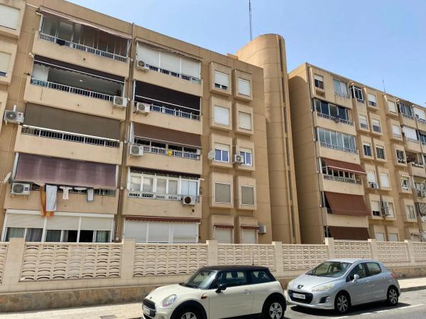 Piso en calle Arpón, 3