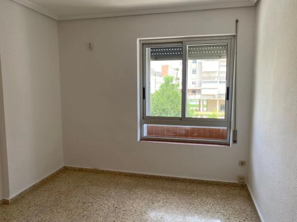 Piso en calle Arpón, 3