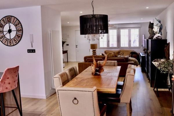 Chalet adosado en calle del Olimpo