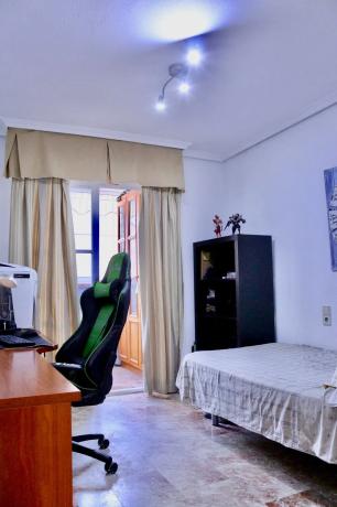 Chalet adosado en calle del Olimpo