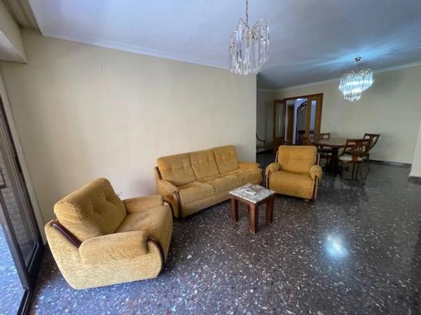 Piso en calle Pintor Cabrera