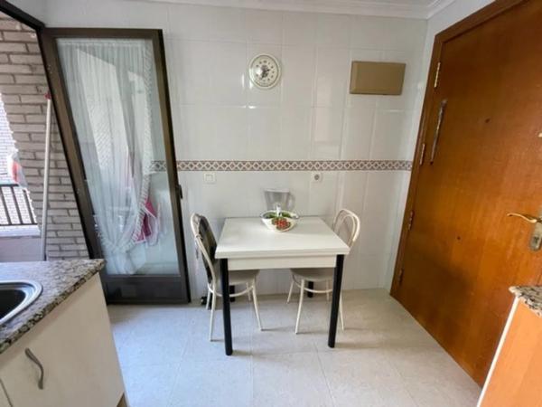 Piso en calle Pintor Cabrera