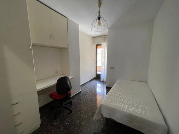 Piso en calle Pintor Cabrera