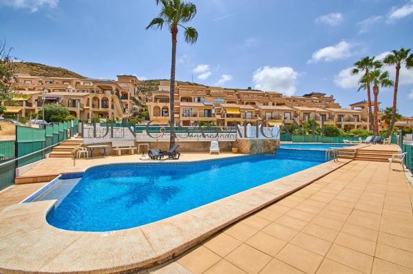 Chalet pareado en avenida Alcoy, 5 -45