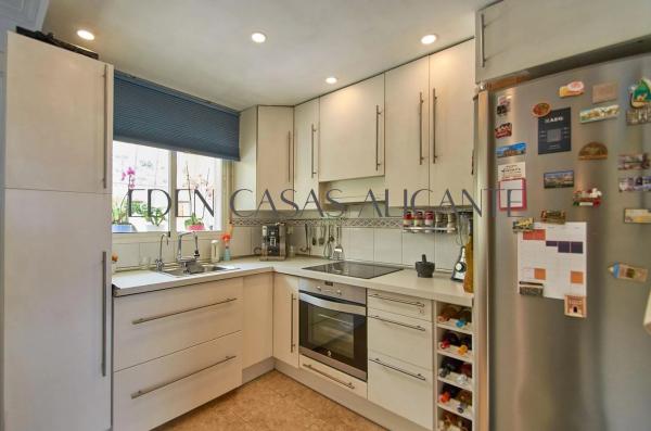 Chalet pareado en avenida Alcoy, 5 -45