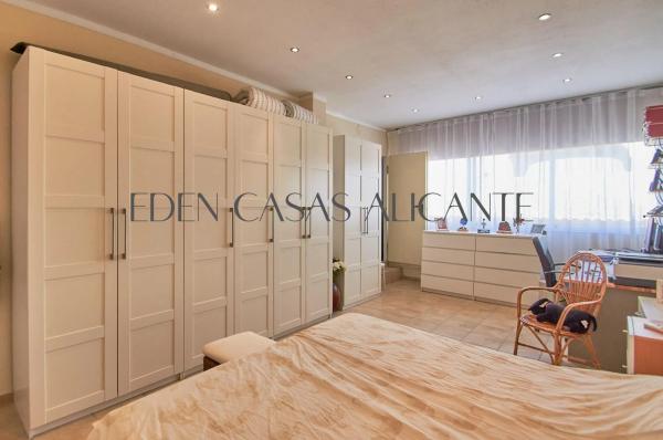 Chalet pareado en avenida Alcoy, 5 -45