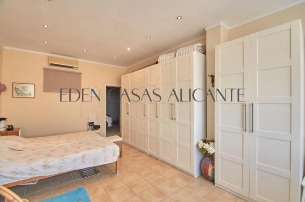 Chalet pareado en avenida Alcoy, 5 -45