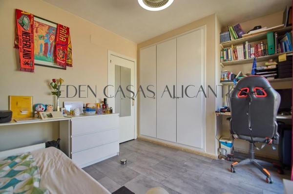 Chalet pareado en avenida Alcoy, 5 -45