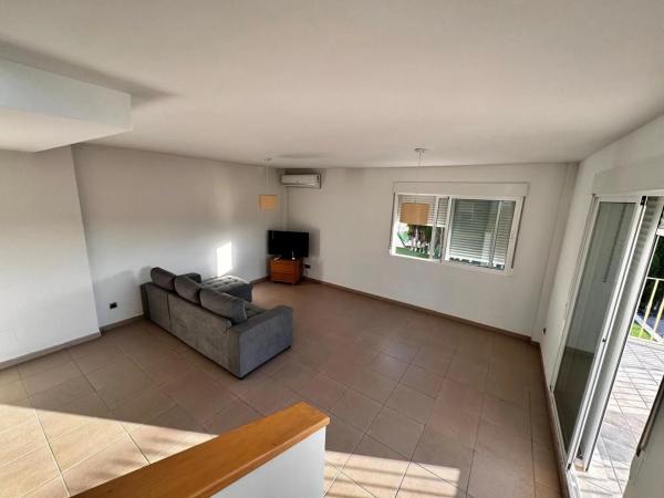 Casa independiente en calle Carrasqueta