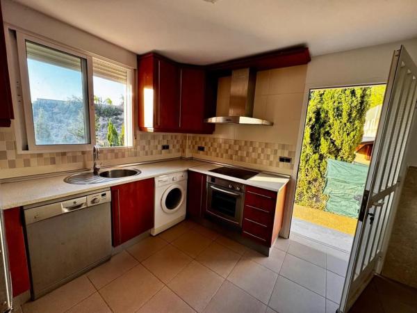 Casa independiente en calle Carrasqueta