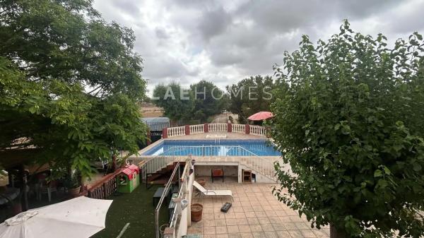 Casa independiente en calle de la Nandina