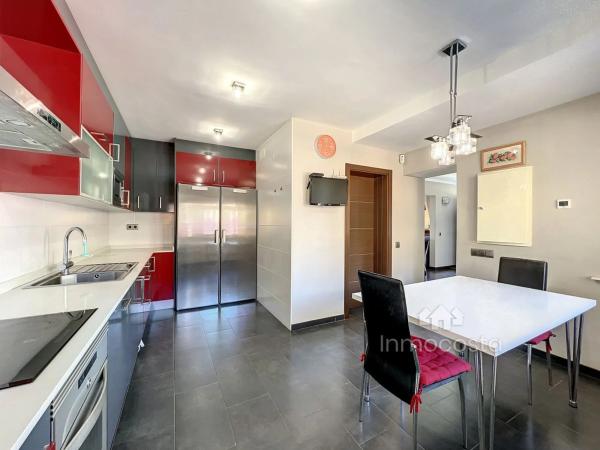 Casa independiente en calle Copenhaghen