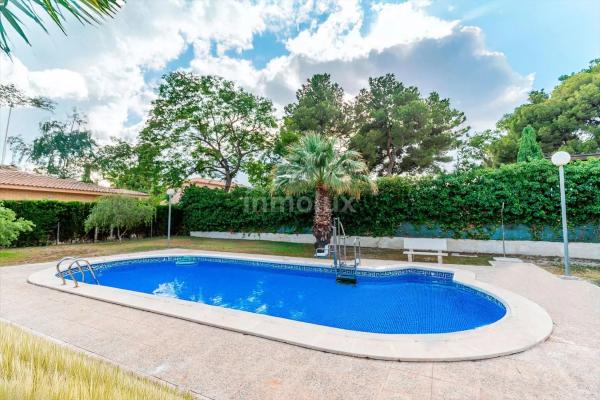 Chalet adosado en camino Reial de la Vila Joiosa