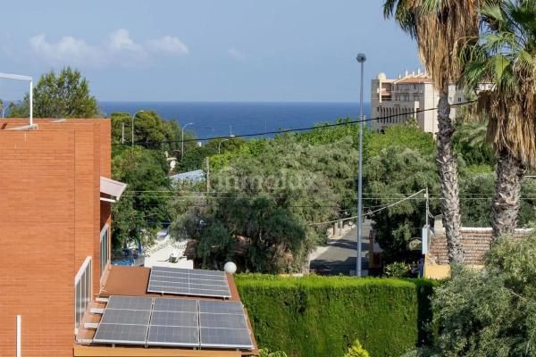 Chalet adosado en camino Reial de la Vila Joiosa