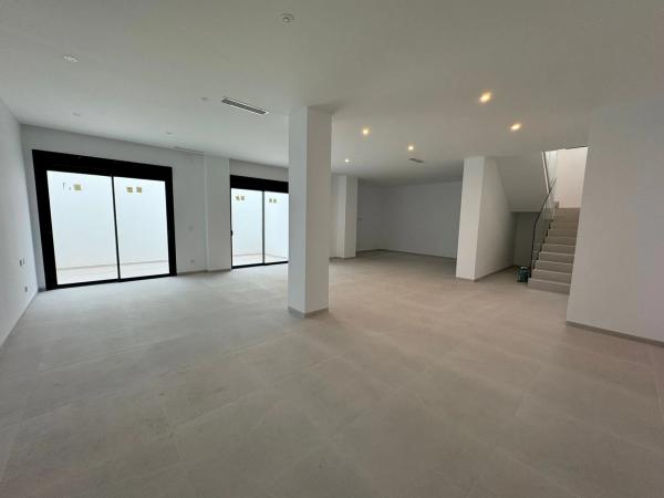 Casa independiente en calle Hernando de Soto, 32