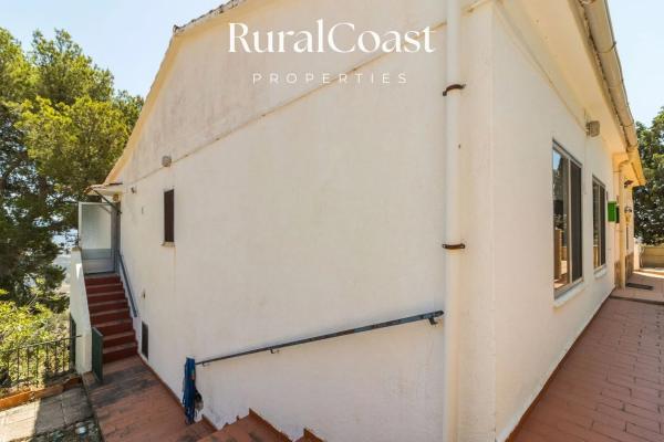 Chalet adosado en calle Picasso