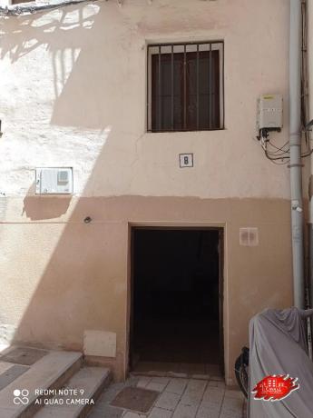 Casa de pueblo en calle Santa Anna