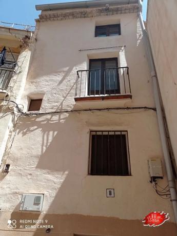 Casa de pueblo en calle Santa Anna