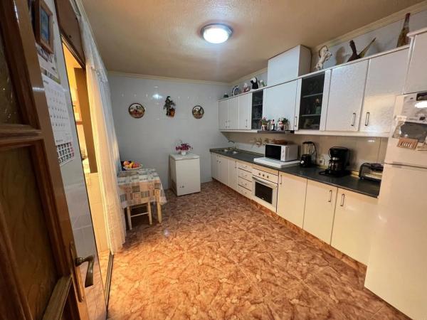 Chalet adosado en Cl Vg Mercedes