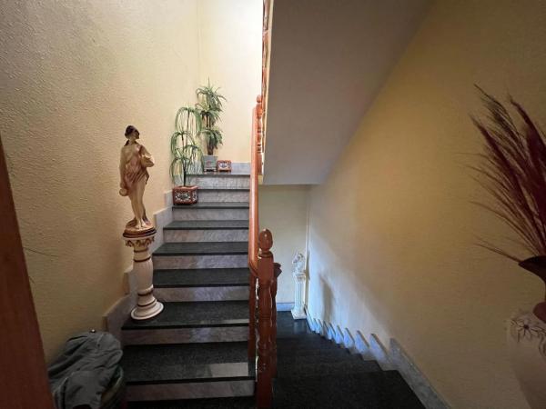 Chalet adosado en Cl Vg Mercedes