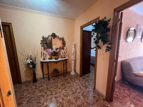 Chalet adosado en Cl Vg Mercedes