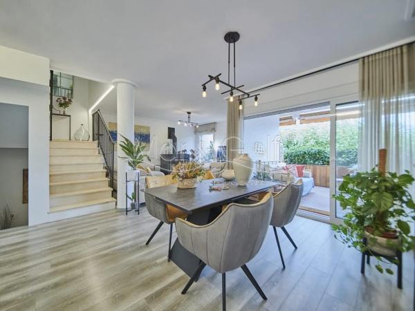 Chalet pareado en calle Pintor el Greco, 8