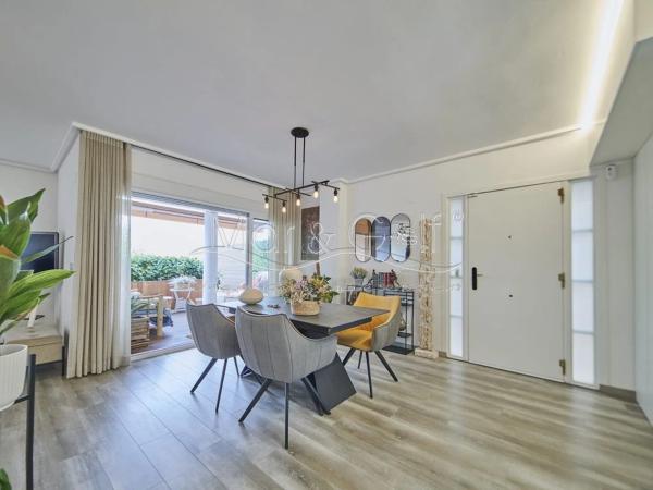 Chalet pareado en calle Pintor el Greco, 8