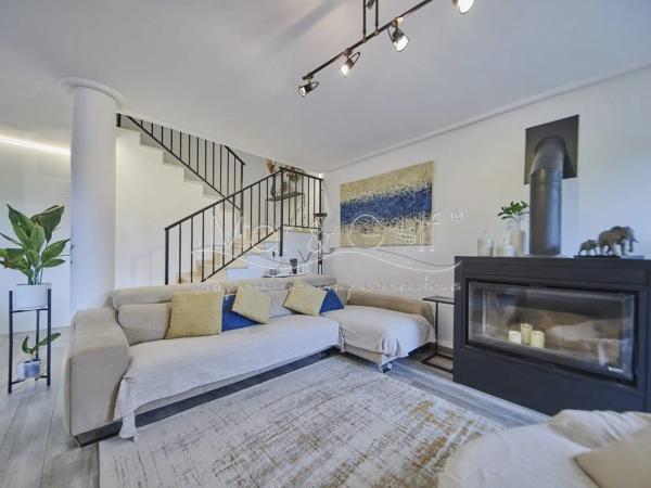 Chalet pareado en calle Pintor el Greco, 8