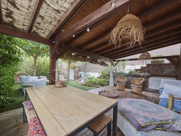 Chalet pareado en calle Pintor el Greco, 8