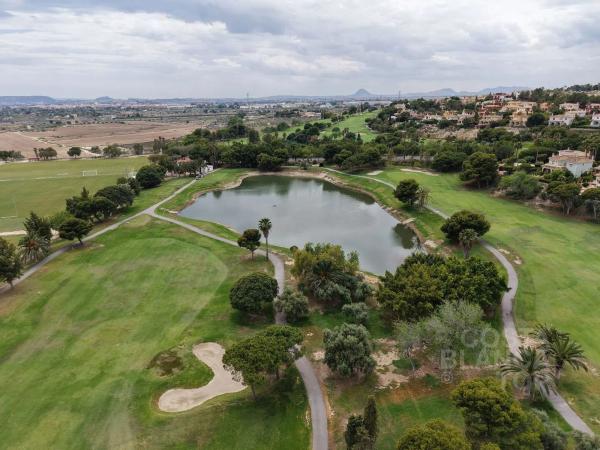 Casa independiente en calle de la Camamil la