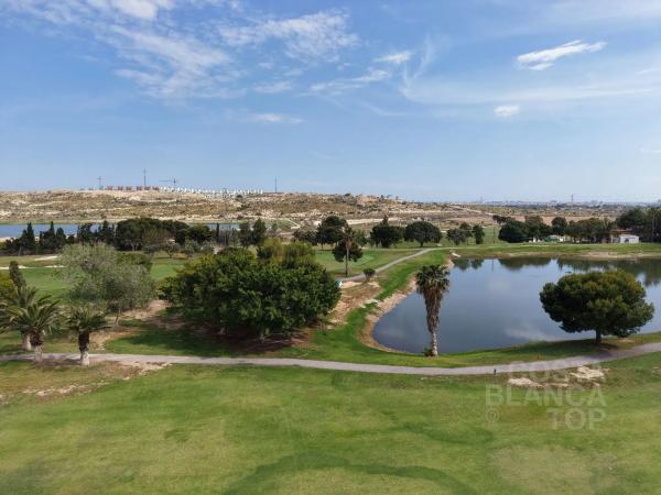 Casa independiente en calle de la Camamil la