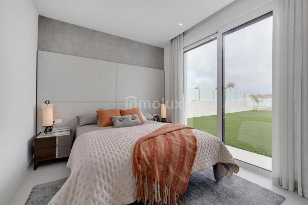 Casa independiente en calle de la Camamil la