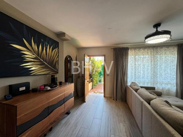 Chalet adosado en calle Bonalba