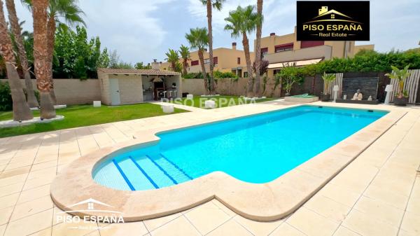 Casa independiente en Cl Centaure