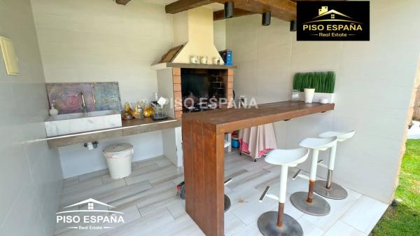 Casa independiente en Cl Centaure