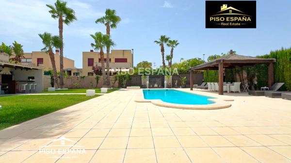 Casa independiente en Cl Centaure